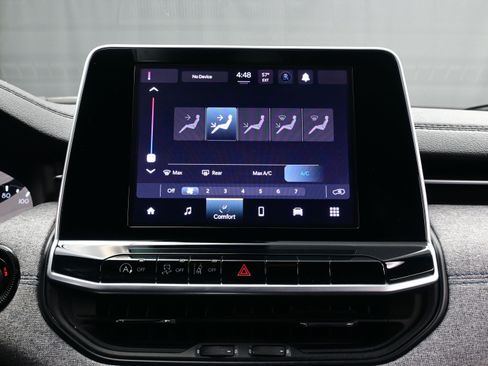 Used 2022 Jeep Compass Latitude image 17