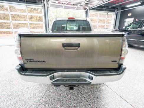Used 2013 Toyota Tacoma 4x4 Access Cab V6 image 3