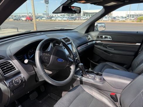 Used 2019 Ford Explorer Limited w/ Ford Safe & Smart Package AWD/4WD image 10