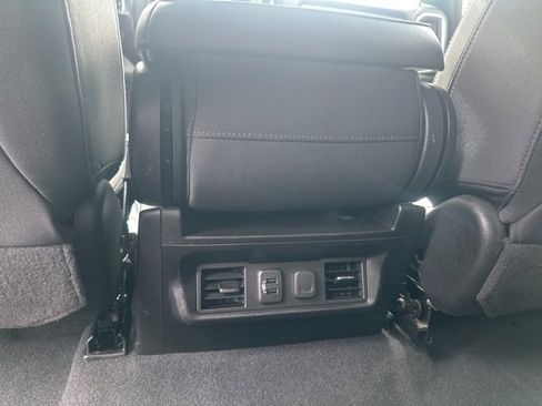 Used 2020 GMC Sierra 1500 Elevation w/ Elevation Value Package image 12