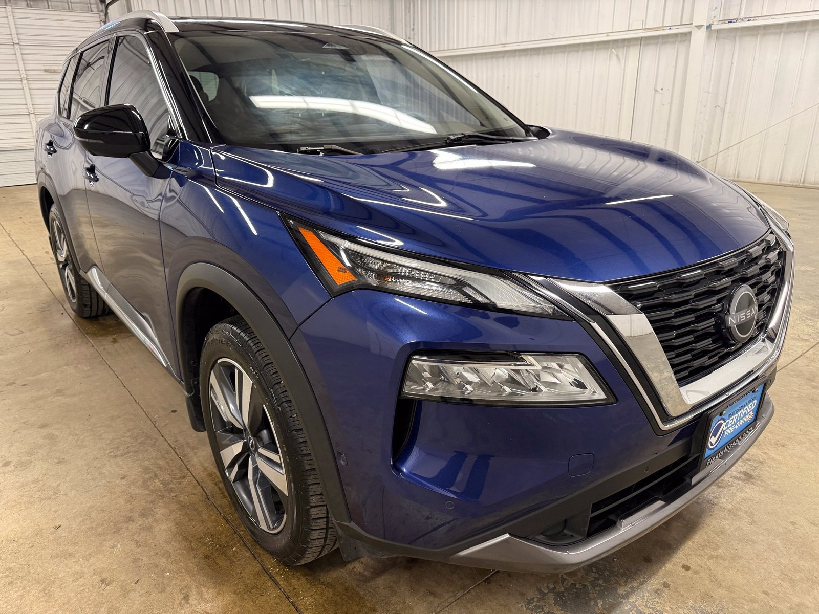 Used 2023 Nissan Rogue SL w/ SL Premium Package FWD image 1