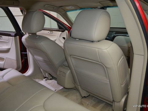 Used 2010 Cadillac DTS image 21