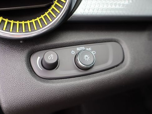 New 2026 Chevrolet Trax LT w/ Driver Confidence Package image 10