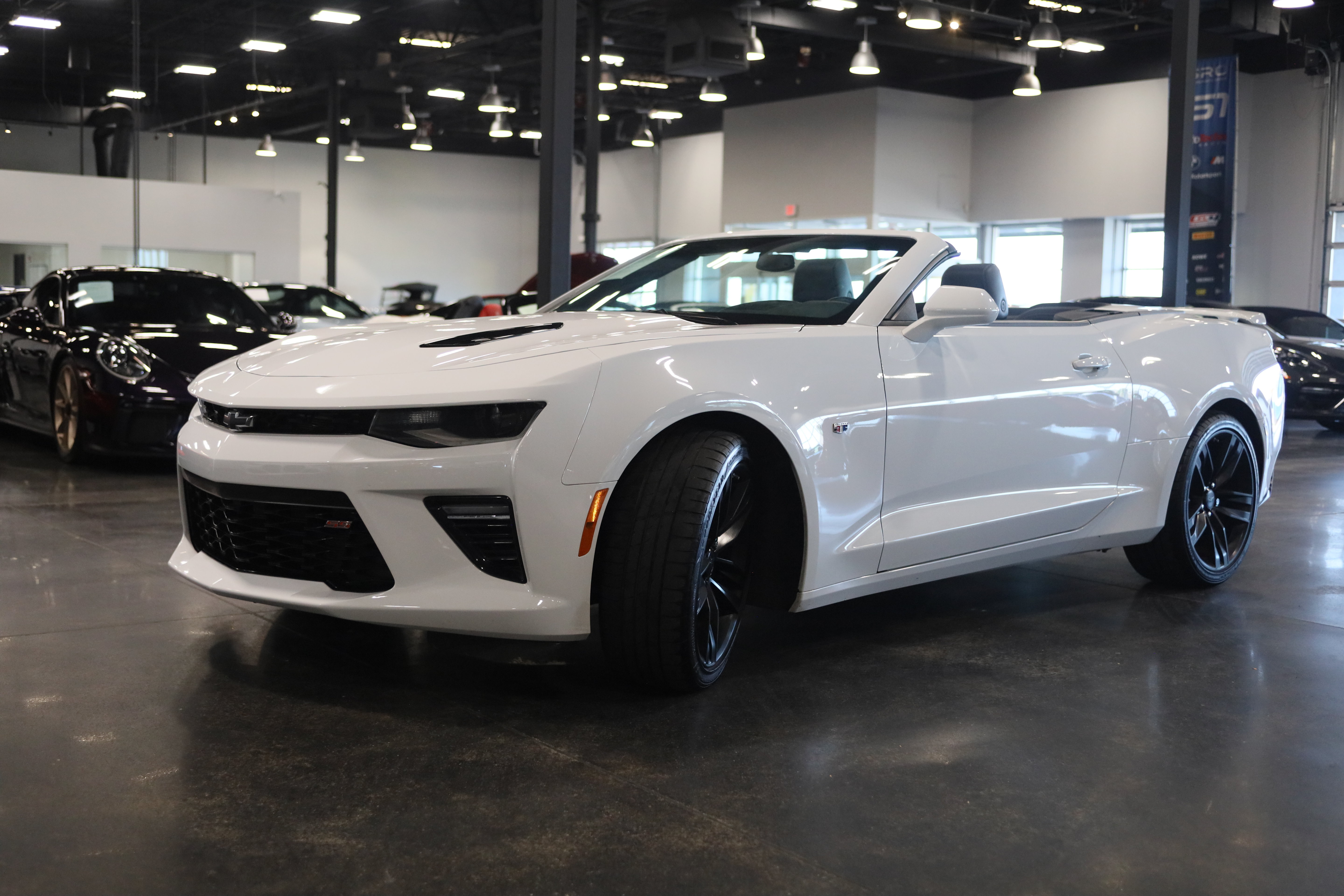 Used 2017 Chevrolet Camaro SS RWD image 4