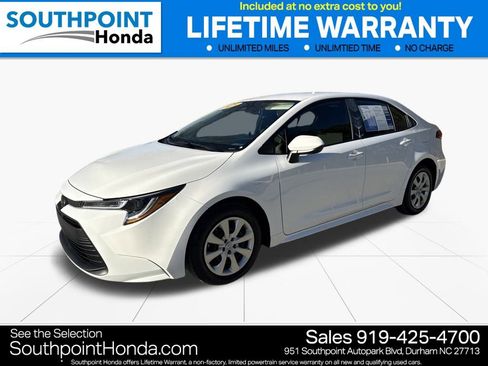 Used 2025 Toyota Corolla LE image 3