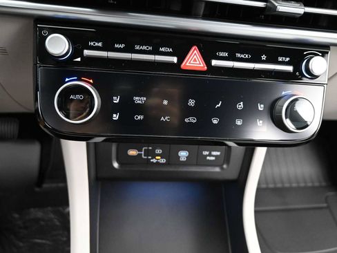 New 2026 Hyundai Tucson Limited image 18