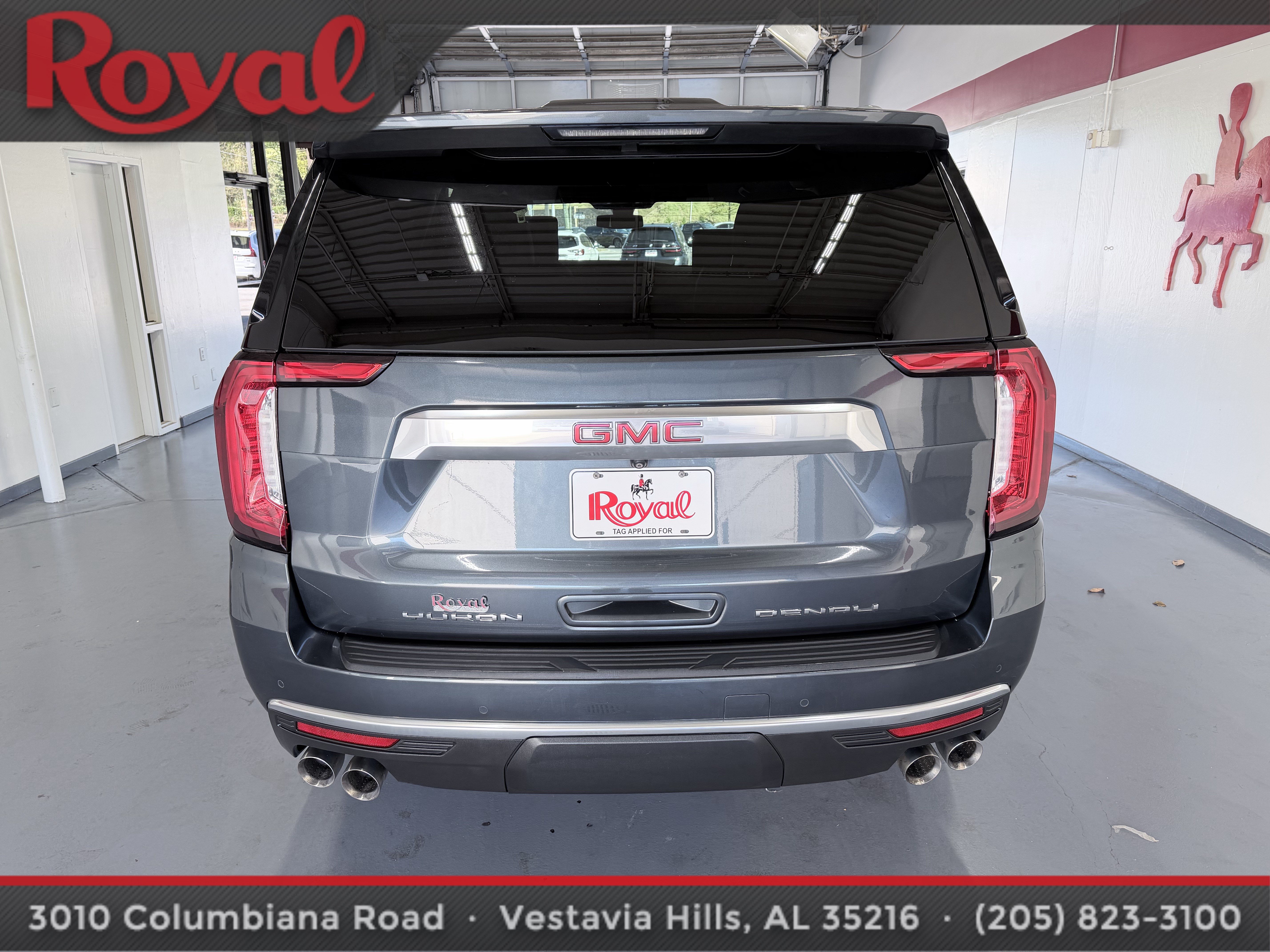 Used 2021 GMC Yukon Denali AWD/4WD image 5