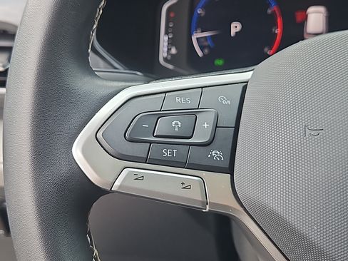 Certified 2024 Volkswagen Taos SEL AWD/4WD image 19