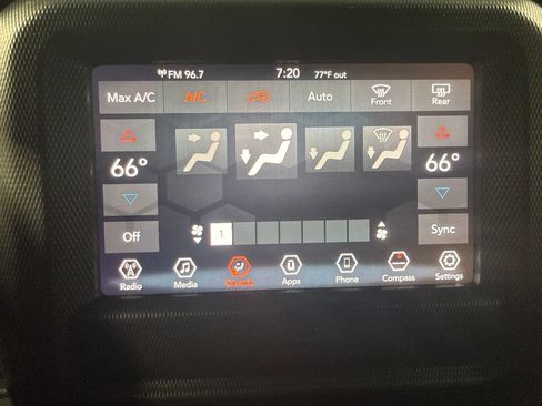 Used 2020 Jeep Wrangler Unlimited Sahara AWD/4WD image 28