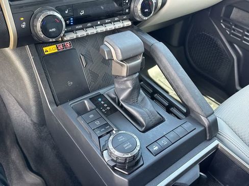 Used 2025 Toyota Tacoma Limited AWD/4WD image 13