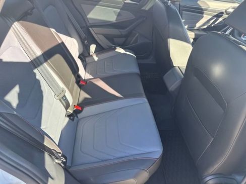 Certified 2025 Volkswagen Jetta GLI Autobahn w/ GLI Black Package image 33