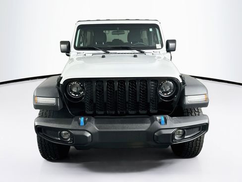 Used 2023 Jeep Wrangler Unlimited AWD/4WD image 2