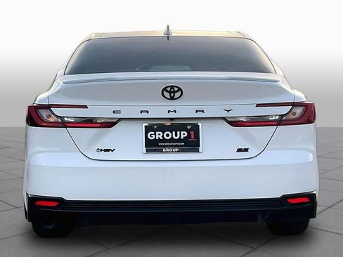 Used 2026 Toyota Camry SE w/ Convenience Package FWD image 5
