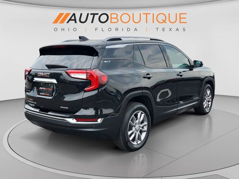 Used 2022 GMC Terrain SLT w/ Infotainment Package II AWD/4WD image 5