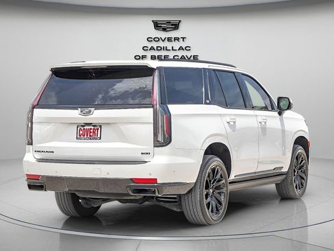 Used 2024 Cadillac Escalade Sport Platinum w/ LPO, ONYX Package image 6