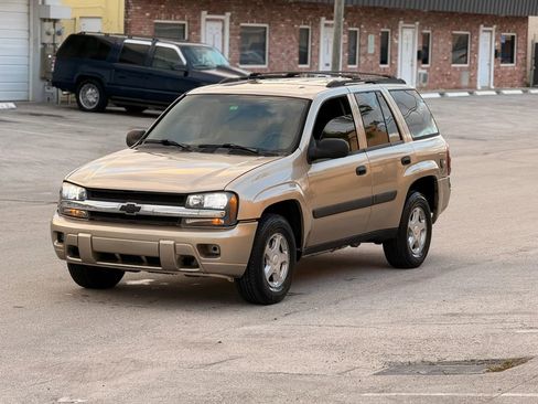 Used 2005 Chevrolet TrailBlazer LS w/ LS Preferred Equipment Group image 3