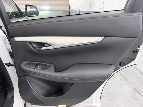 Certified 2020 INFINITI QX50 Luxe w/ Navigation Package FWD image 34