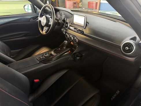 Used 2016 MAZDA MX-5 Miata Grand Touring RWD image 19