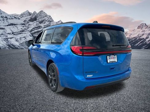 New 2026 Chrysler Pacifica Select w/ S Appearance Package AWD/4WD image 3