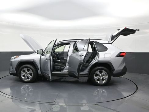Used 2024 Toyota RAV4 XLE w/ Convenience Package image 30