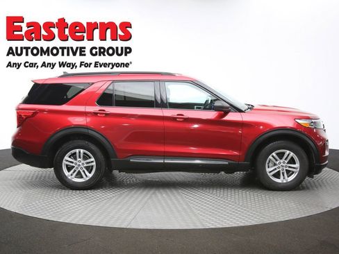 Used 2021 Ford Explorer XLT image 45