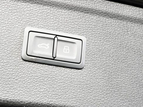 Used 2025 Audi Q5 2.0T Premium Plus AWD/4WD image 29