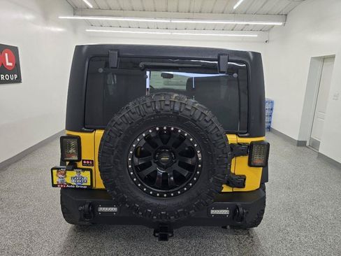 Used 2015 Jeep Wrangler Unlimited Sport w/ Quick Order Package 24S AWD/4WD image 5
