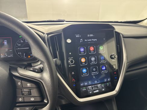 Used 2025 Subaru Crosstrek 2.0i Premium image 17