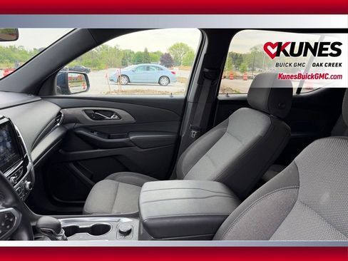 Used 2023 Chevrolet Traverse LT AWD/4WD image 10
