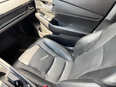 Used 2023 Honda Accord Touring image 15