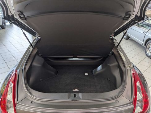 Used 2010 Nissan 370Z Touring w/ Sport Pkg RWD image 12