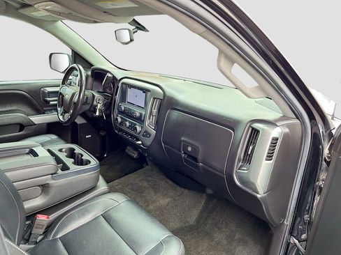 Used 2018 Chevrolet Silverado 1500 LT AWD/4WD image 29