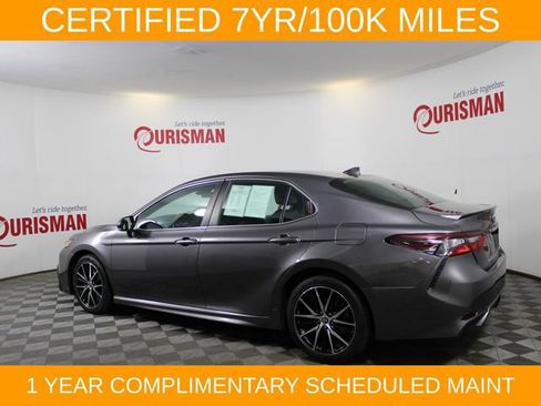 Used 2023 Toyota Camry SE FWD image 6