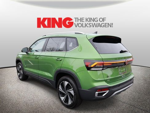 New 2026 Volkswagen Taos SE image 6