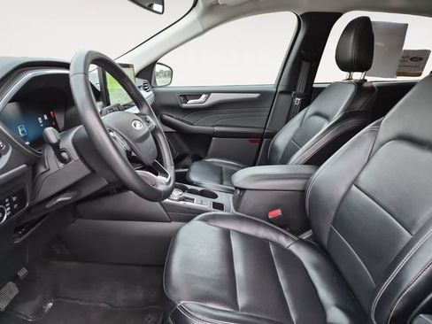 Certified 2024 Ford Escape Platinum AWD/4WD image 11