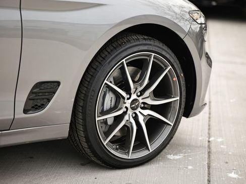 New 2026 Genesis G70 2.5T image 5