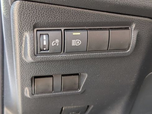 Used 2022 Toyota Corolla Cross LE FWD image 17