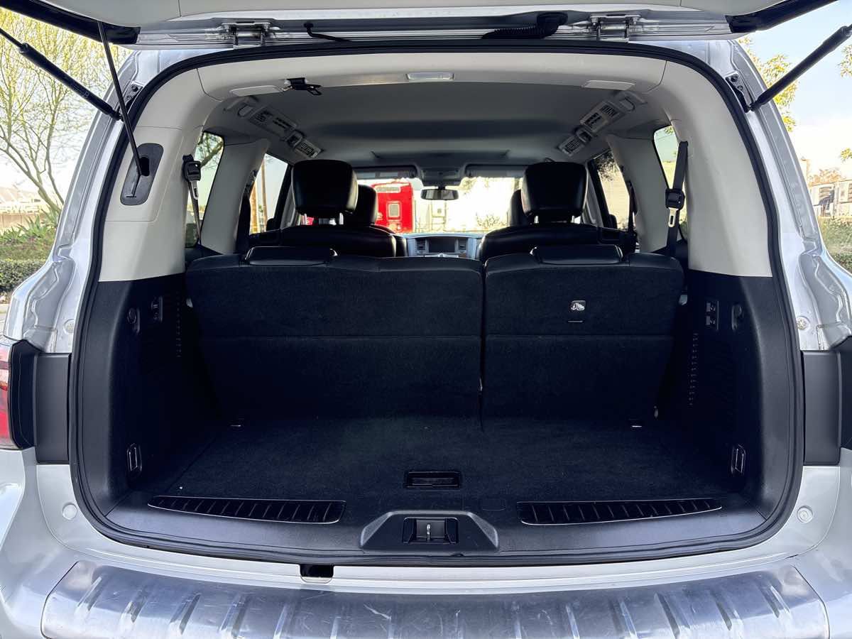 Used 2019 INFINITI QX80 Luxe AWD/4WD image 9