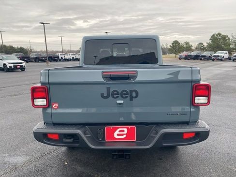 New 2026 Jeep Gladiator Sport image 6