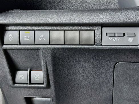 New 2026 Toyota Sienna XSE FWD image 14