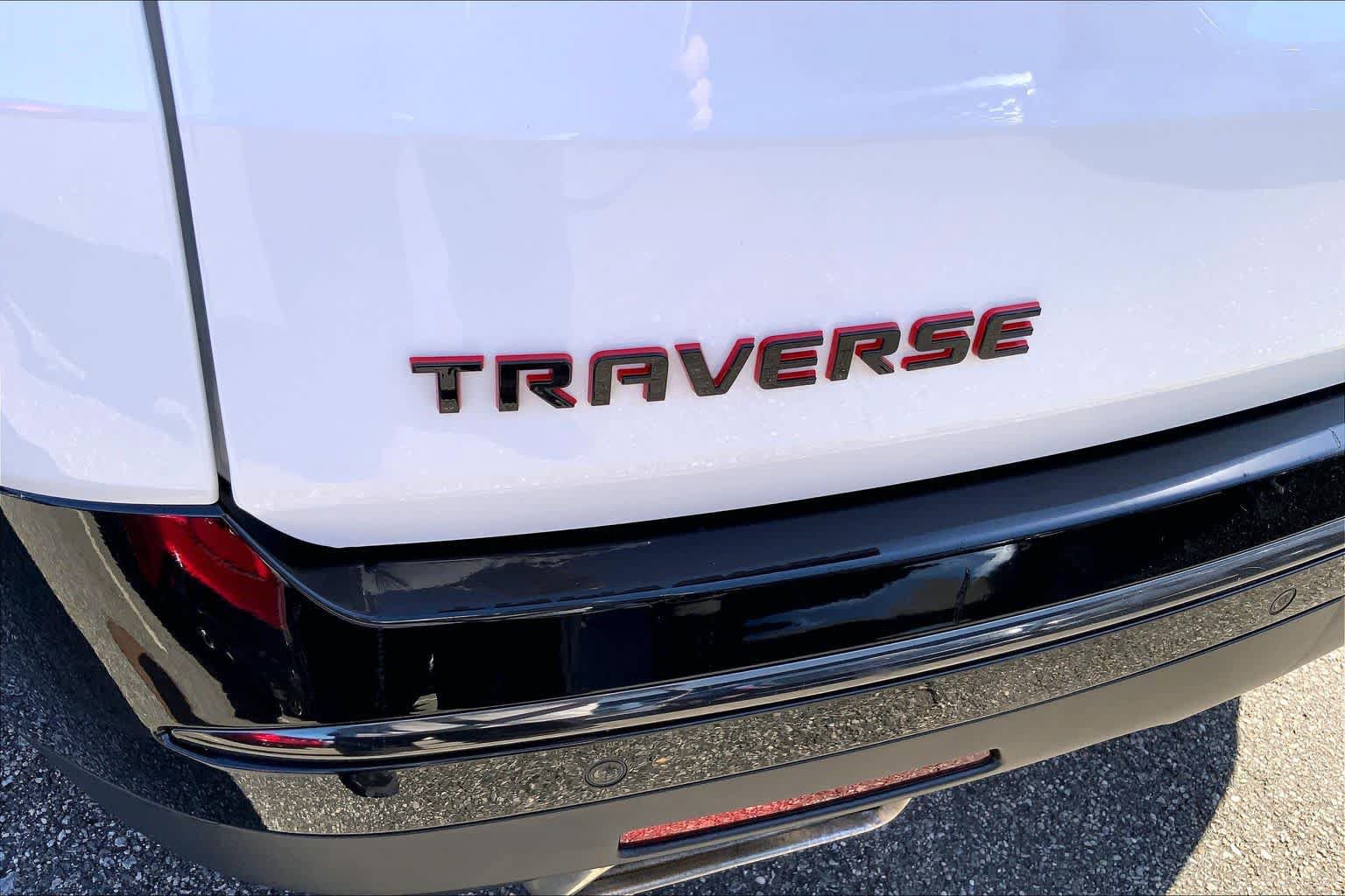 Certified 2023 Chevrolet Traverse Premier w/ Redline Edition AWD/4WD image 32