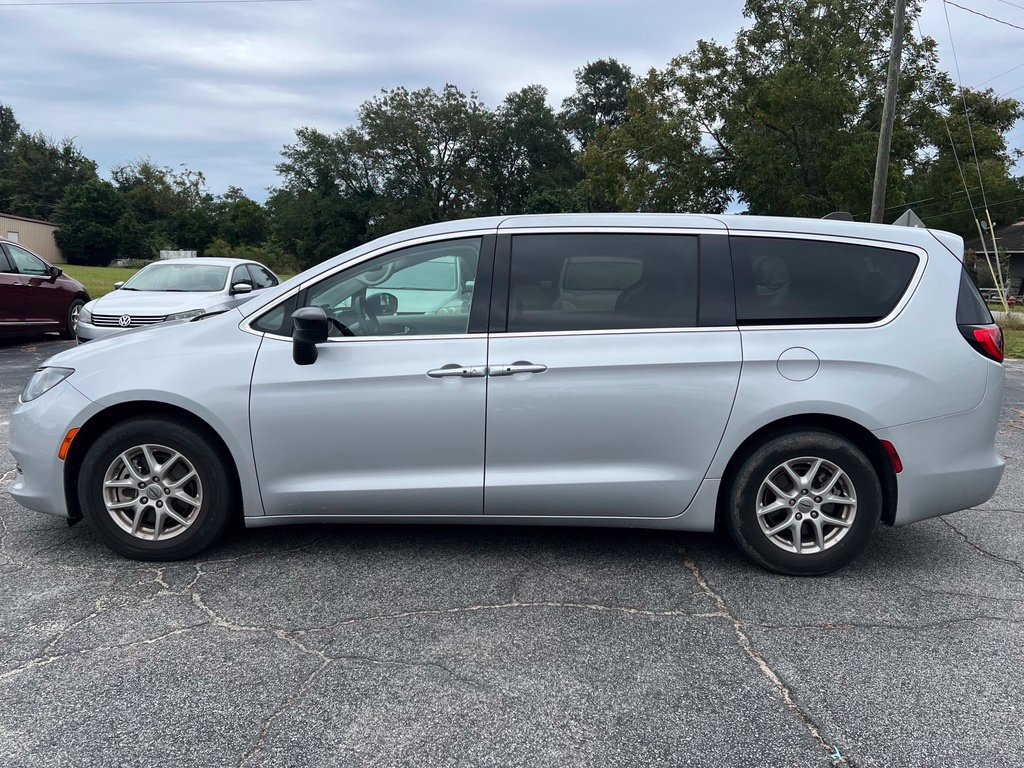 Used 2024 Chrysler Voyager LX FWD image 25