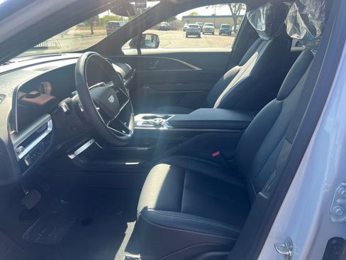New 2026 Cadillac Lyriq Sport AWD/4WD image 9