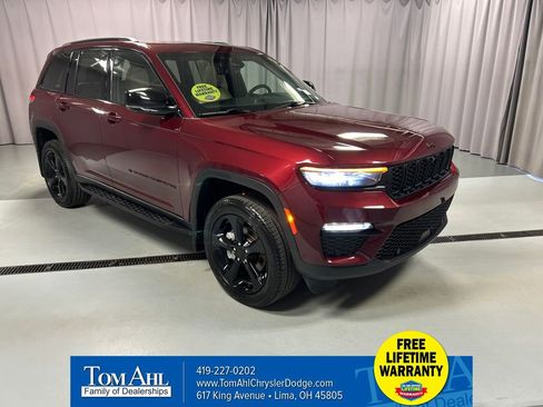 Used 2025 Jeep Grand Cherokee Limited w/ Luxury Tech Group II AWD/4WD image 1