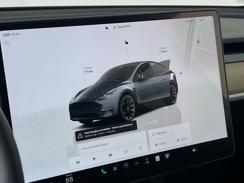 Used 2023 Tesla Model Y Long Range image 10