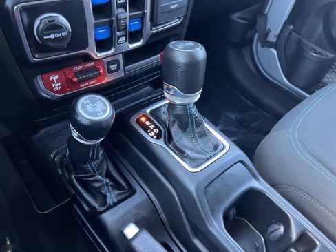 Used 2021 Jeep Wrangler Unlimited Rubicon 4xe w/ Cold Weather Group image 21