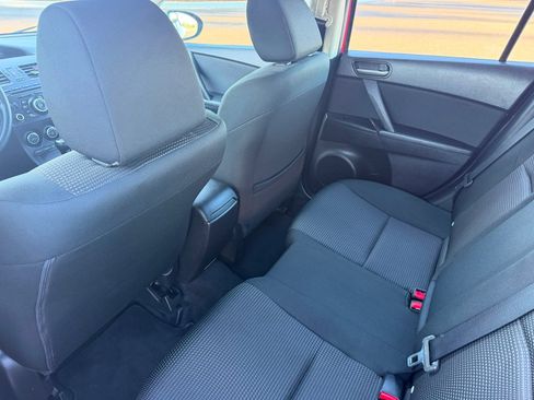 Used 2013 MAZDA MAZDA3 i Touring FWD image 12