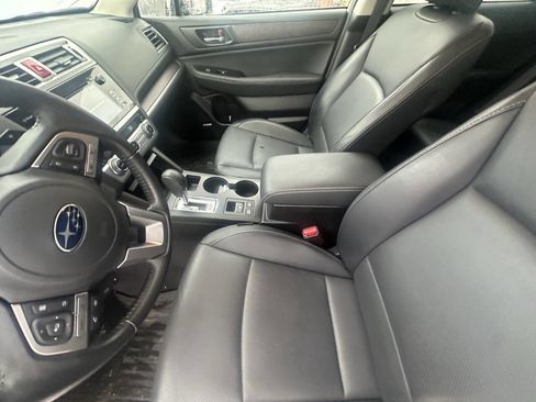Used 2017 Subaru Outback 3.6R Limited image 8