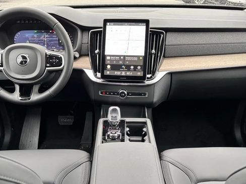 New 2026 Volvo XC90 B6 Core w/ Protection Package AWD/4WD image 10