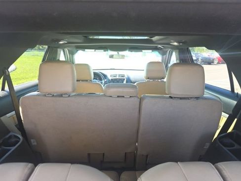 Used 2016 Ford Explorer XLT w/ Equipment Group 202A AWD/4WD image 13
